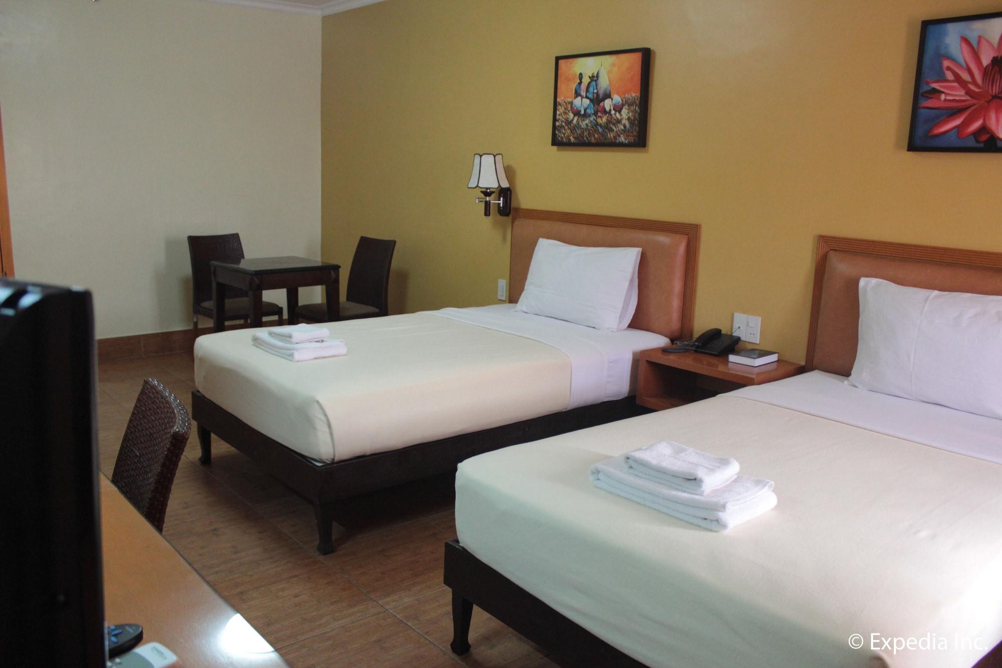 Pamulinawen Hotel Laoag Exterior foto
